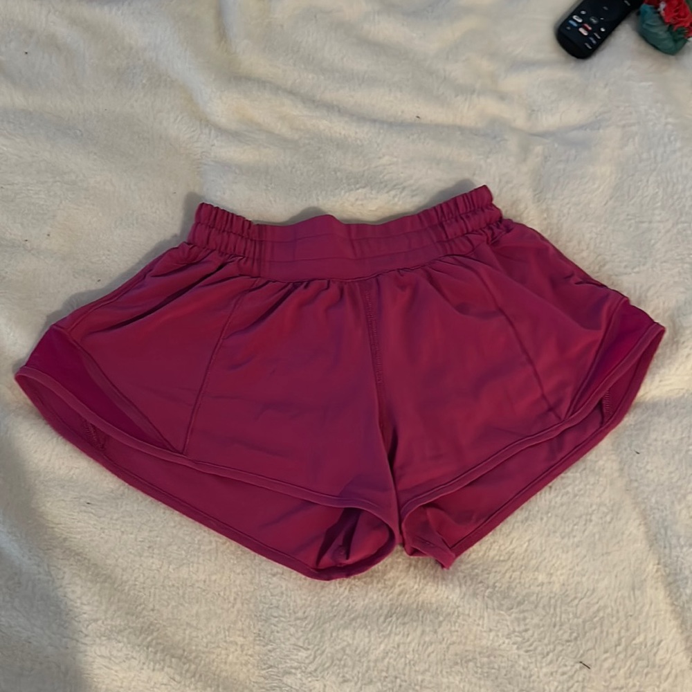 Lululemon 2.5 Hotty Hot Low-Rise